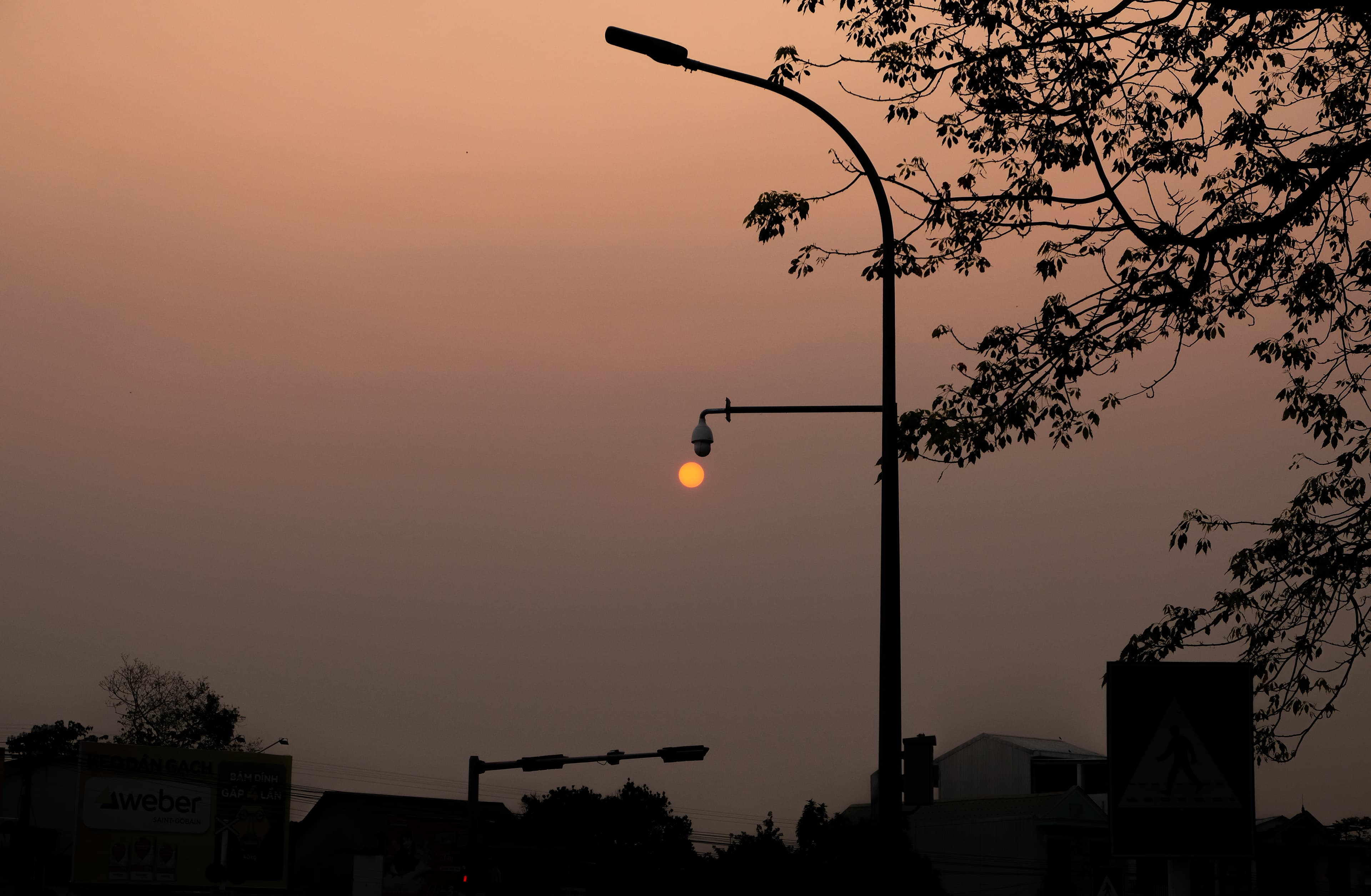 How can kafka achieve EOS (exactly-one semantic)